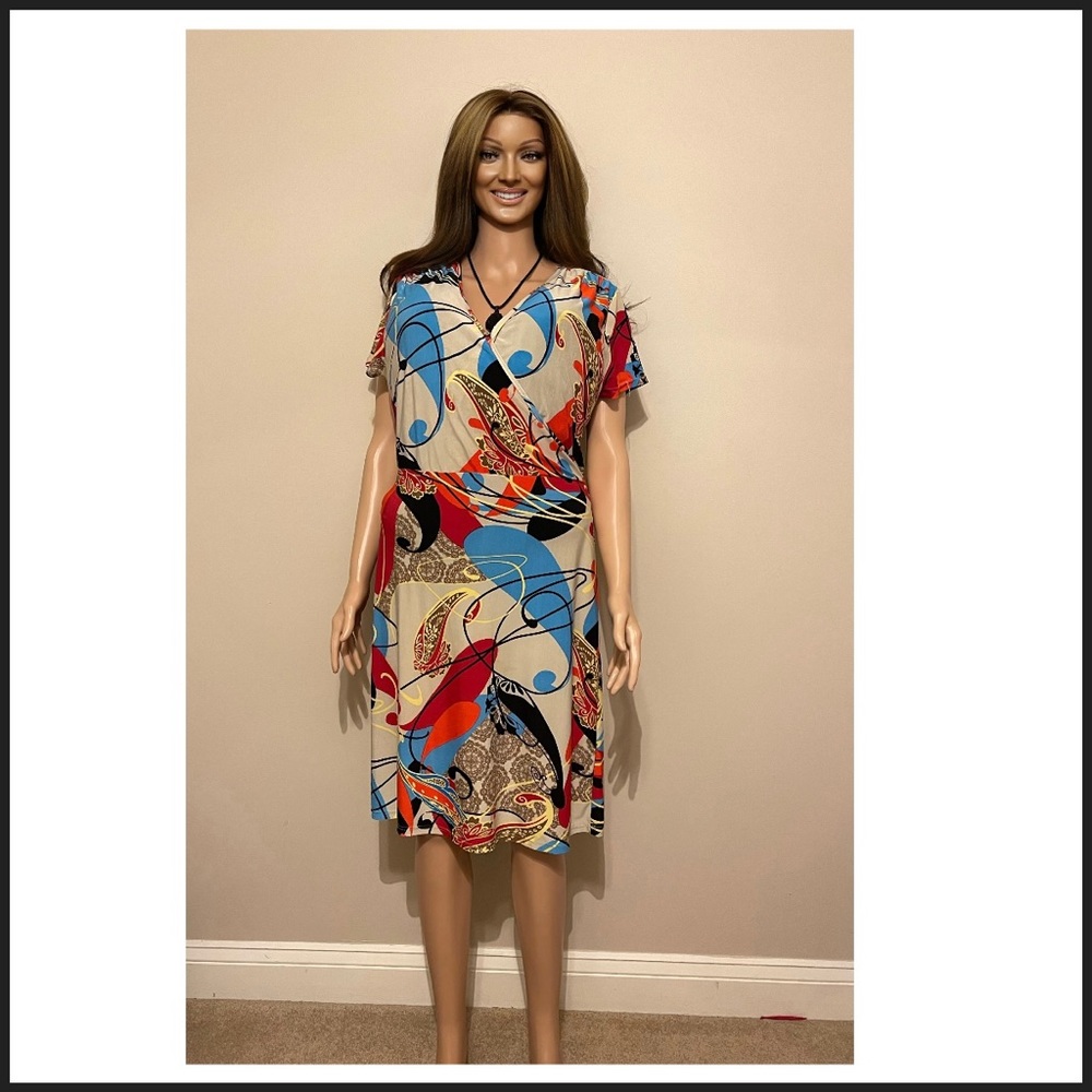 Faux Wrap Multi red multi-color print dress Size 1X - fits more like 14W / 16.